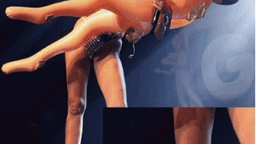 How Many Miley Cyrus Fans Wish They Were Seth Rogen's Knee About Now?