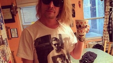 Macaulay Caulkin Wearing a T-Shirt of Ryan Gosling Wearing a T-Shirt of Him