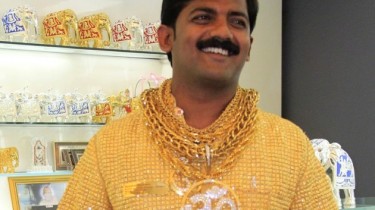 Datta Gold Man Phuge's 3.5kg 22-karat Gold Shirt