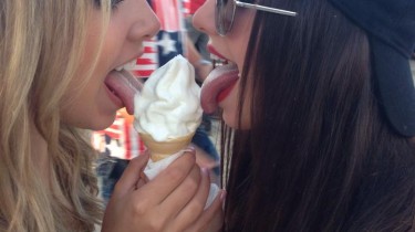 2 Girls, 1 Cone