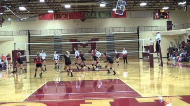 sydney vanitvelt does split in high school volleyball match